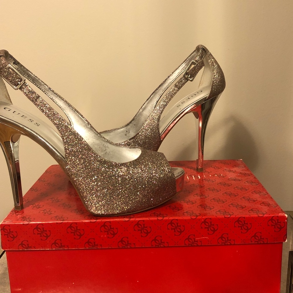 Guess Heels - Picture 3 of 13